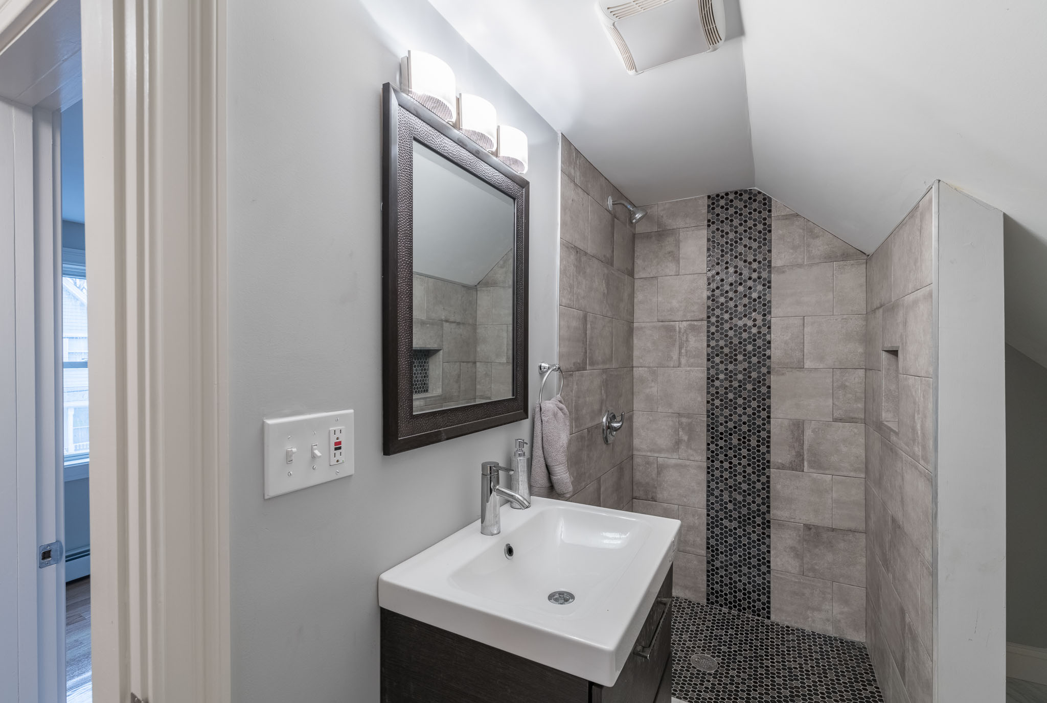 30 Underhill Street Ledge & Young Real Estate